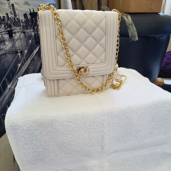 Cream color purse - Picture 2 of 3